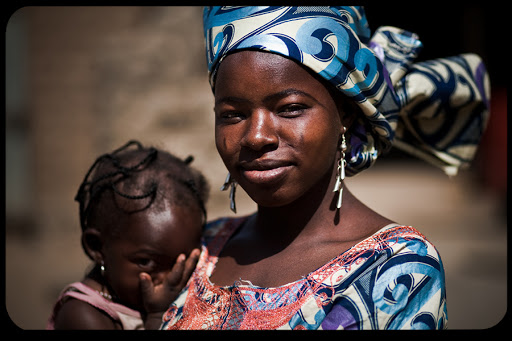 WEB-Baby-Mother-Burkina-Faso-Eric-Montfort-CC