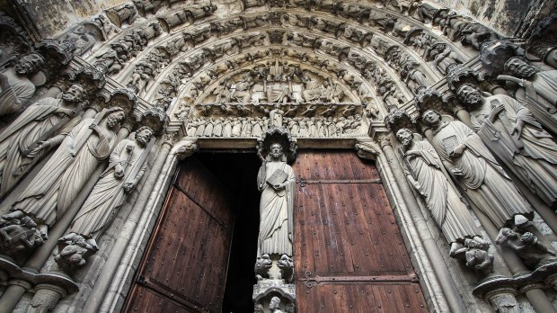 web-holy-door-notre-dame-fr-lawrence-lew-op-cc