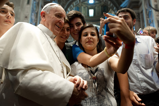 Pope Francis poses with youth &#8211; fr