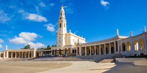 Fatima: The other great colonnade of Catholic architecture