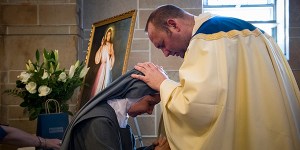 St. Therese’s prayer for priests (Let’s not forget our spiritual fathers this Father’s Day)