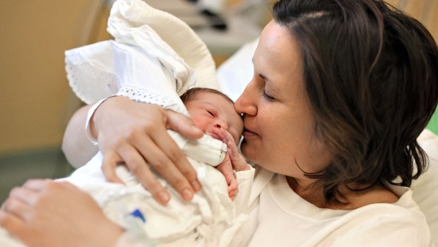 MOM,NEWBORN,HOSPITAL,BIRTH