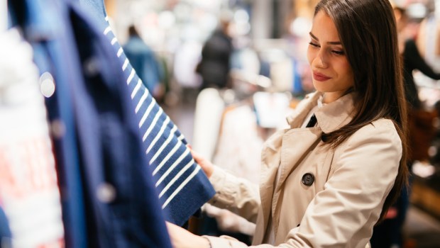 WOMAN,SHOPPING,SALES