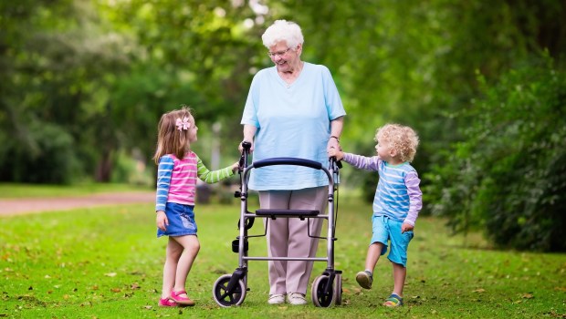 SENIOR WOMAN CHILDREN