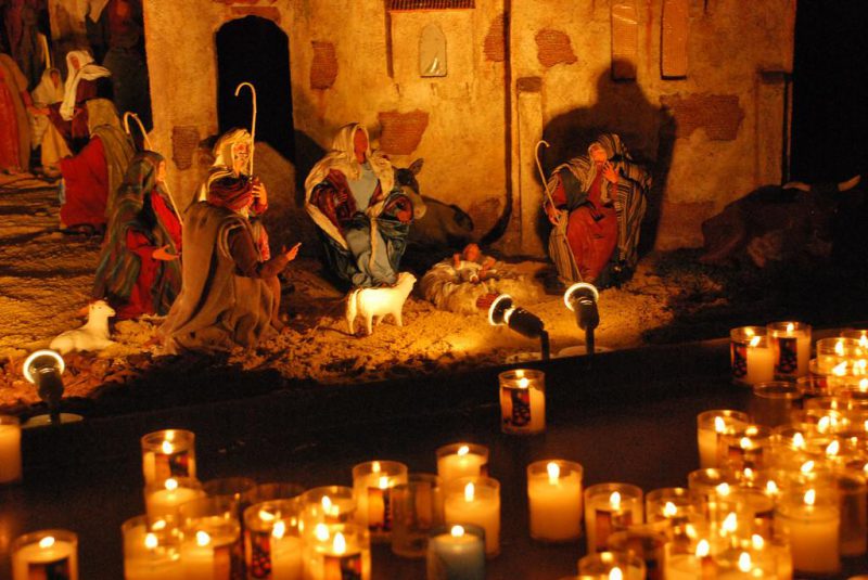 Christmas_Creche_Maya-Anaïs Yataghène-cc