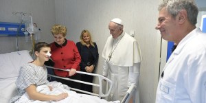 With love, respect, acceptance, says pope, the &#8220;dark shadow&#8221; of euthanasia disappears