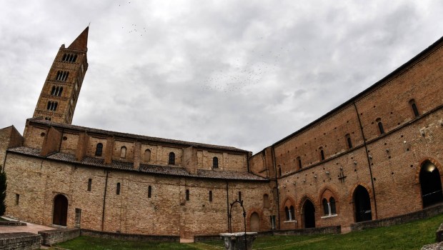 POMPOSA ABBEY