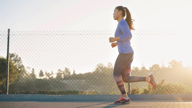 WOMAN,RUNNING,FITNESS,EXERCISE