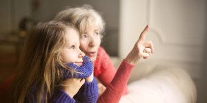 How to see the elderly as family treasures