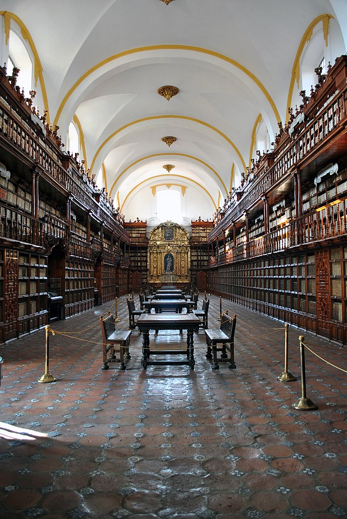 685px-Biblioteca_Palafoxiana_de_Puebla