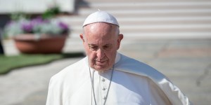 Pope Francis telephones a woman grieving her son