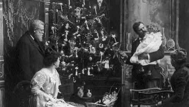 CHRISTMAS,TREE,HISTORICAL