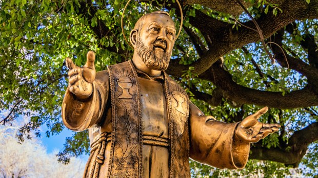 PADRE PIO statue