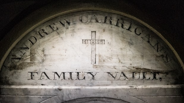 CATACOMB,NEW YORK,ST PATRICK'S