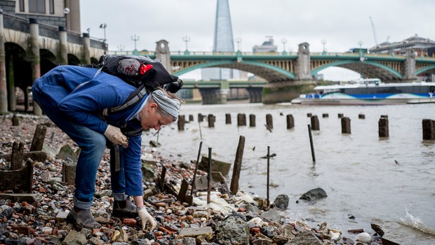 MUDLARK THAMES