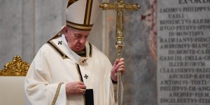 9 Searing ways Pope Francis speaks of war
