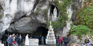 Why are there only 70 approved miracles at Lourdes?
