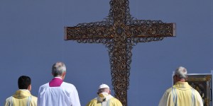 Hungarian president, Pope discuss family values and Ukraine, avoid refugee question