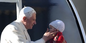 Pope Francis praises Pope Benedict XVI&#8217;s pro-life legacy