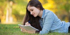 How parents can support teens when they&#8217;re applying to college