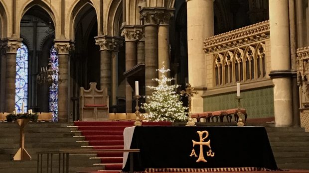 CHRISTMAS;CANTERBURY CATHEDRAL