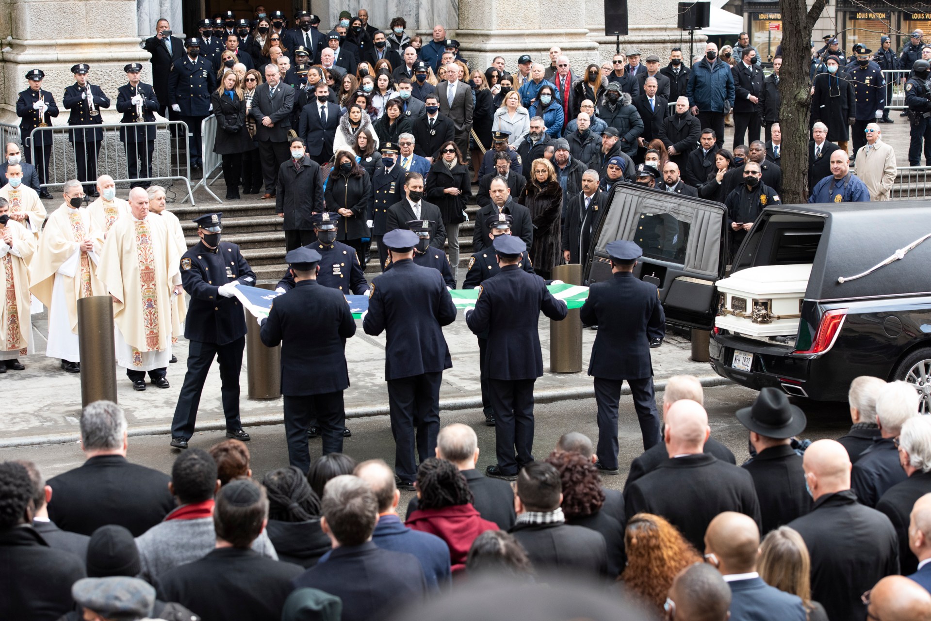 WILLIAM-MORA-FUNERAL