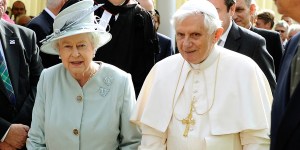 Queen Elizabeth II and the many popes she&#8217;s met during her long reign