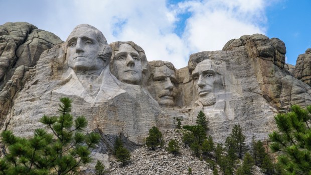 MOUNT RUSHMORE