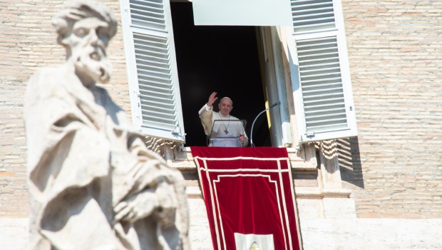 POPE-FRANCIS-ANGELUS-SUNDAY-Antoine-Mekary-ALETEIA