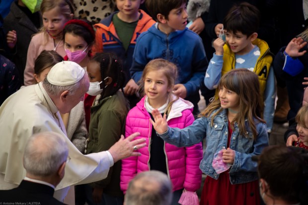 POPE-FRANCIS-AUDIENCE-Antoine-Mekary-ALETEIA
