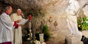 From Grotto of Saint Paul, Pope calls for a &#8216;bonfire of welcome&#8217; for migrants