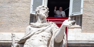 Peace is possible when dialogue begins, insists Pope Francis