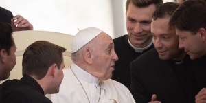 What&#8217;s the 1st gesture of charity? Pope&#8217;s answer