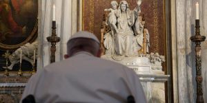 Beg God for peace with Pope&#8217;s prayer to Mary (full text)