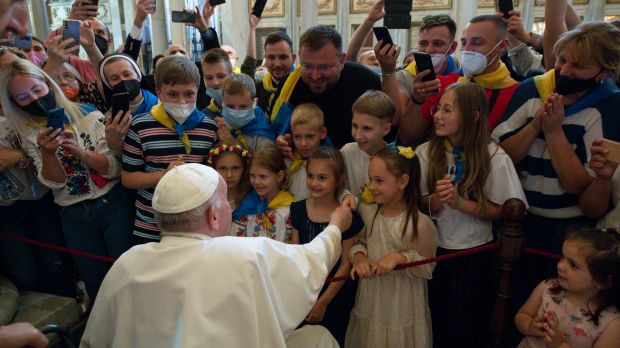 Pope presides over the Rosary for peace in Ukraine