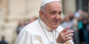 Know-it-alls aren&#8217;t ready for synodality, Pope suggests in message to Latin America