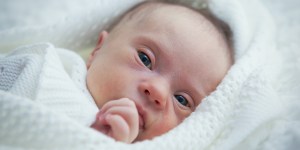 Why is infant mortality increasing in France?