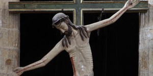 The legendary Christ of Toledo and its unusual pose