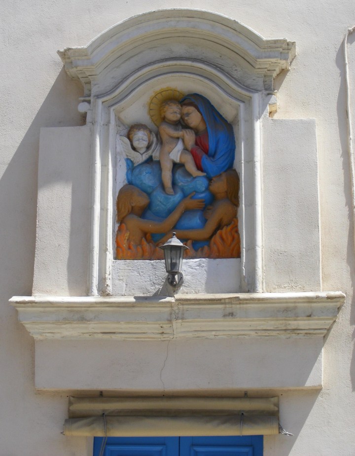 Relief-of-the-Madonna-of-All-Souls.-Hal-Qormi-Triq-il-Kbira-cw-Triq-Gorg-Borg-Pygar1954.-Wikimedia-Commons-.jpeg