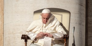&#8220;Tormented Ukraine&#8221; &#8230; Pope recounts phone call from his envoy