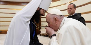 Pope greets Russian Orthodox Church’s &#8216;foreign minister&#8217;