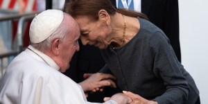 No war is worth the tears of a mother, says Pope Francis