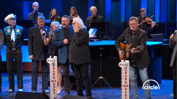 Vince Gill plays “Go Rest High On That Mountain” in tribute to the late Loretta Lynn at the Grand Ole Opry