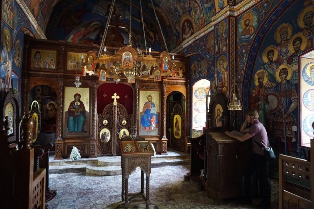 Wnętrze Cerkwi Świętej Trójcy - Monaster Ostrog (dolny)