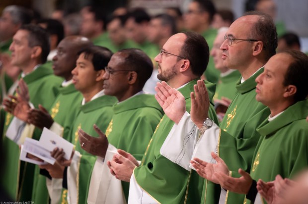 Pope Francis celebrate Holy Mass on the occasion of the VI World Day of the Poor