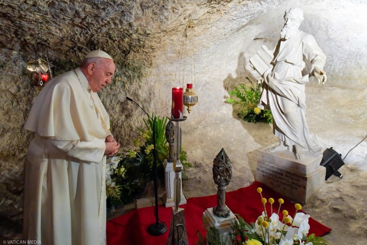 Pope-Francis-praying-in-the-Grotto-of-Saint-Paul-�-Vatican-Media-Aleteia-webpage.jpeg