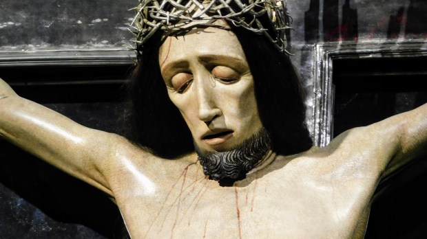 miraculous-crucifix-from-warsaw-cathedral_PhotoCredit-Sr-Amata-CSFN.jpg