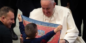 Pope: Let&#8217;s lower Christmas spending and send savings to Ukraine
