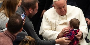 We can&#8217;t be indifferent, Pope says on Ukraine