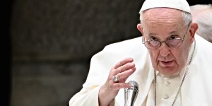 Do I pray to the Holy Spirit? Pope&#8217;s question for us today